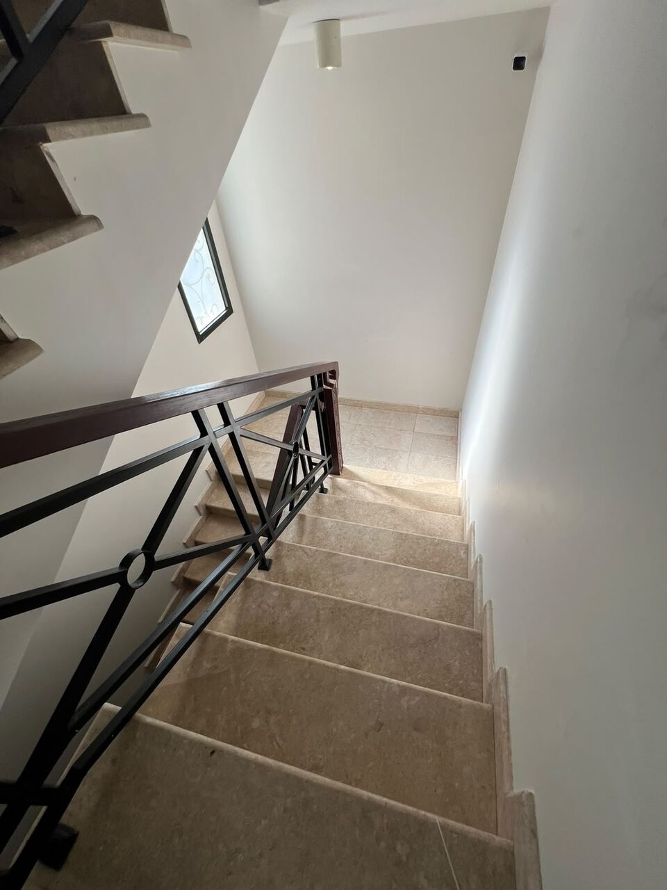 Al Rawdah, Apartments, Flats, Houses & Villas, SAR 65000/year,  6 BR,  Family Villa First Floor With Seprate Entrance And Car Parking Garag Well Located Speciose
