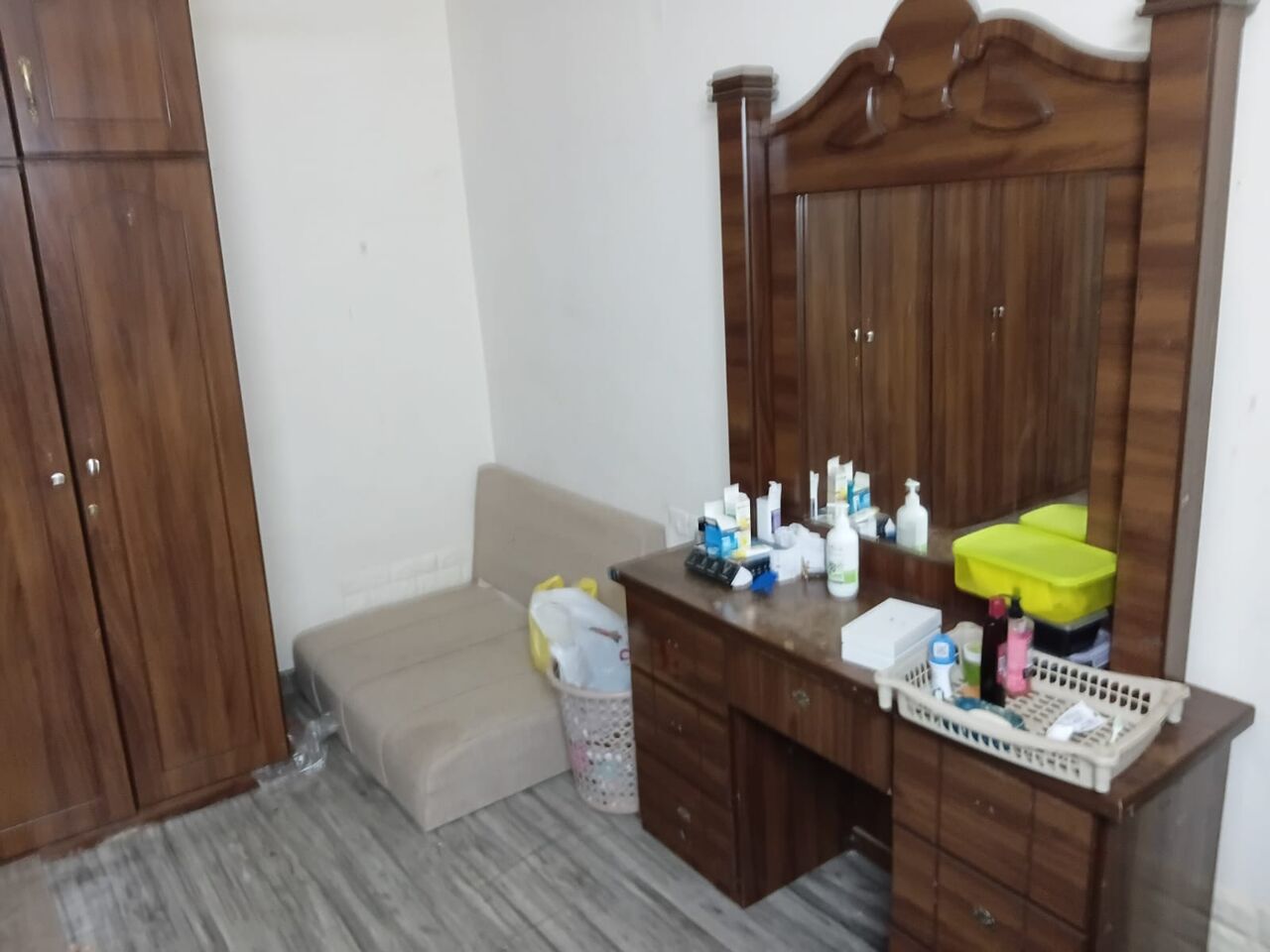Al Batha, Holiday/Vacation Rentals, SAR 1500/month,  2 BR,  Near Batha Gurabi Electrical Market Near Nesto Filajio Mall) Famliy Park On Back-baqllah