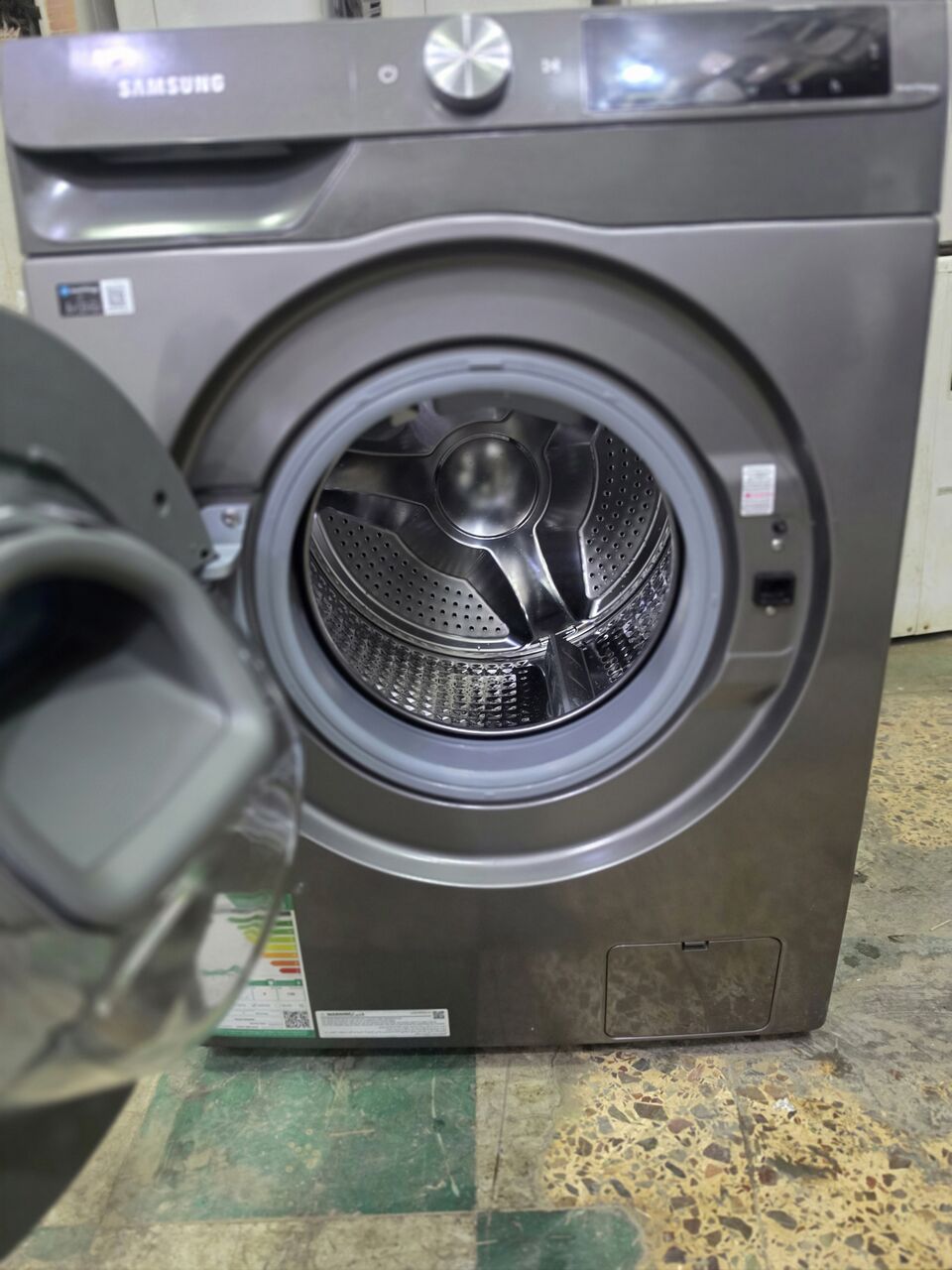 Al Murabba, Appliances, SAR 1,  SAMSUNG 9KG AUTOMATIC WASHING MACHINE  Samsung 9KG Automatic Washing Machine In Almost New
