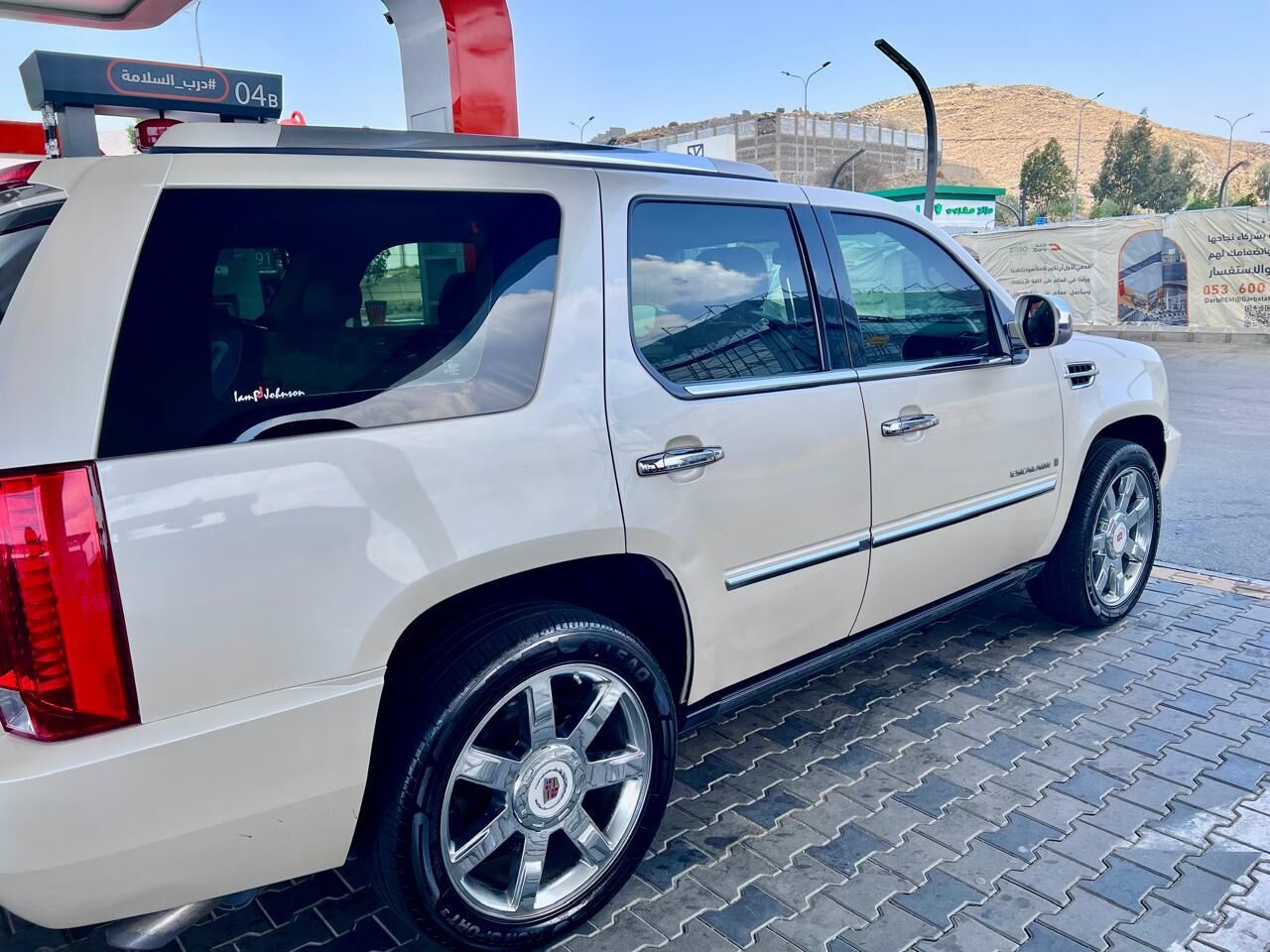 Kabul, Vehicles, Cars & Trucks , SAR 36,  Cadillac Escalade,  2009,  Automatic,  338000 KM,  Selling  Full Option