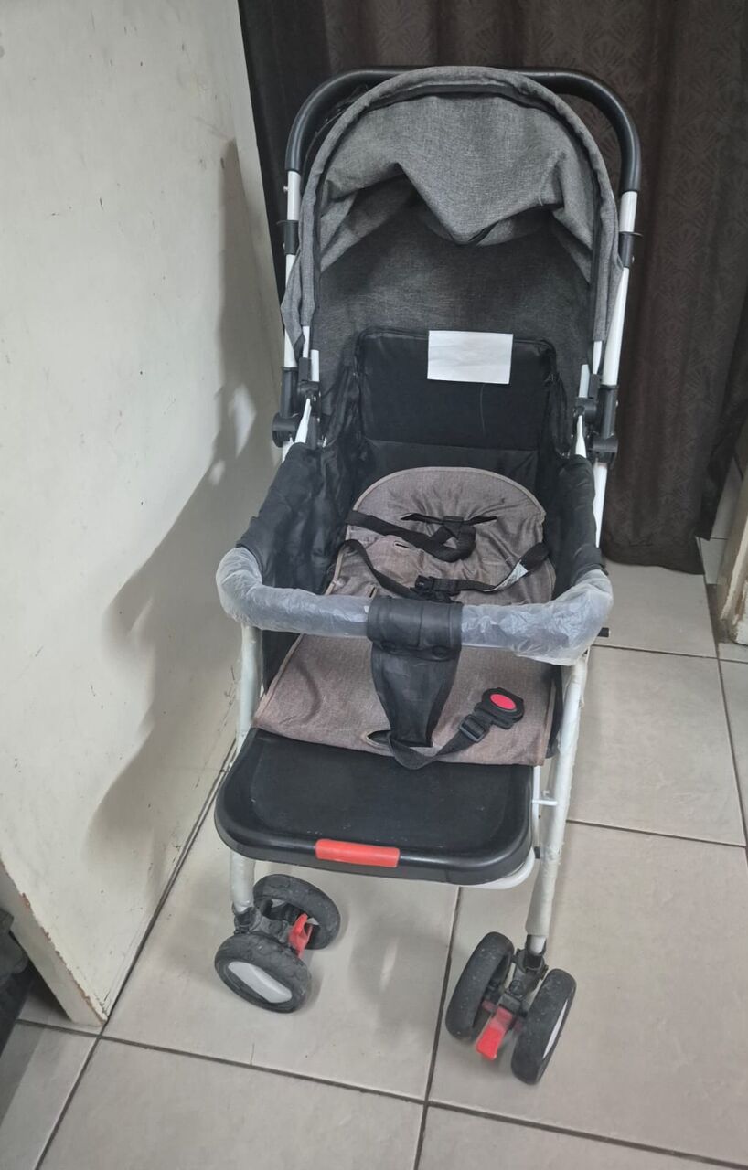 Riyadh, Baby & Kid Stuff, SAR 200,  Baby Plus Premium Baby Stroller &ndash; Like New &ndash; Reversible Handle &ndash; 3 Recline Positions &ndash; Riy