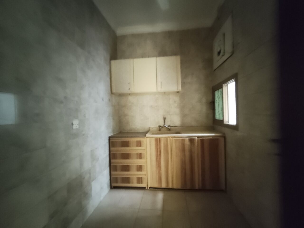 Manama, Apartments, Flats, Houses & Villas, BHD 100/year,  1 BR,  Manama:- 1Bhk Unfurnished Flat On Rent..