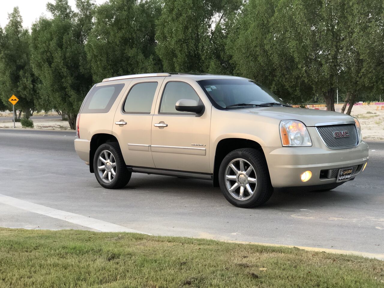 Jubail, Vehicles, Cars & Trucks , SAR 37000,  2012 Yukon Denali, Saudi Spec (Aljomaih), Short Wheelbase, Gold.,  2012,  –تحديد–,  333000 KM,  Jubail Down Town