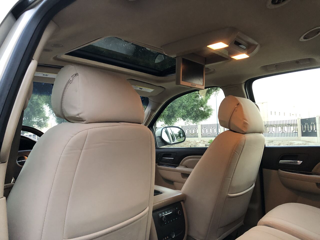 Jubail, Vehicles, Cars & Trucks , SAR 37000,  2012 Yukon Denali, Saudi Spec (Aljomaih), Short Wheelbase, Gold.,  2012,  –تحديد–,  333000 KM,  Jubail Down Town