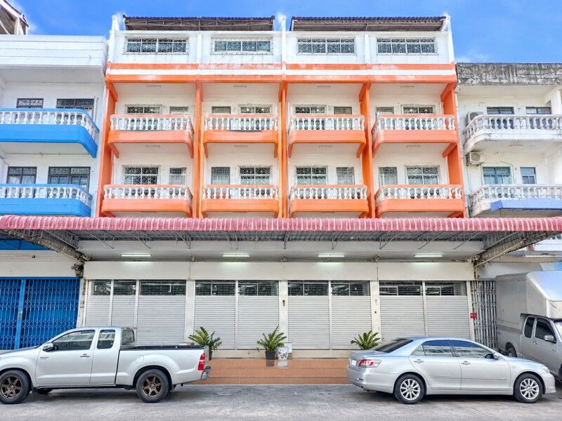 Bangkok, Villas, THB 59999,  80 Sq. Feet,  พร้อมลิฟท์ขนของ อาคาร 5 ชั้น 4 คูหาใหม