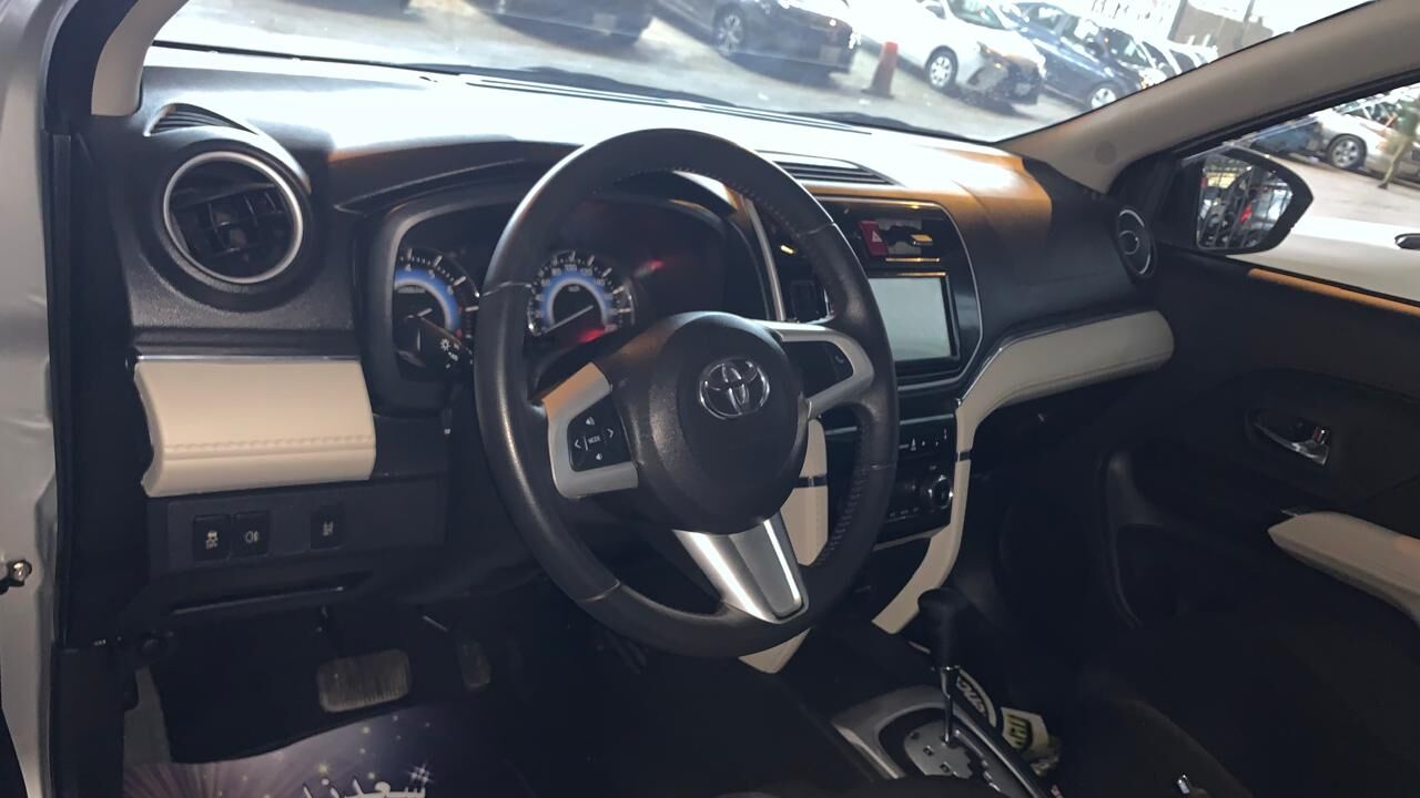 Riyadh, Vehicles, Cars & Trucks , SAR 49000,  TOYOTA RUSH,  2023,  Automatic,  88000 KM,  MID OPTION PUSH START