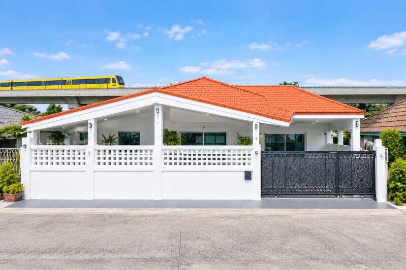 Bangkok, Villas, THB 29999,  52 Sq. Feet,  MRTโชคชัย4 1.48 กม.  ลาดพร้าว บ้านเดี่ยว 3-4นอน  