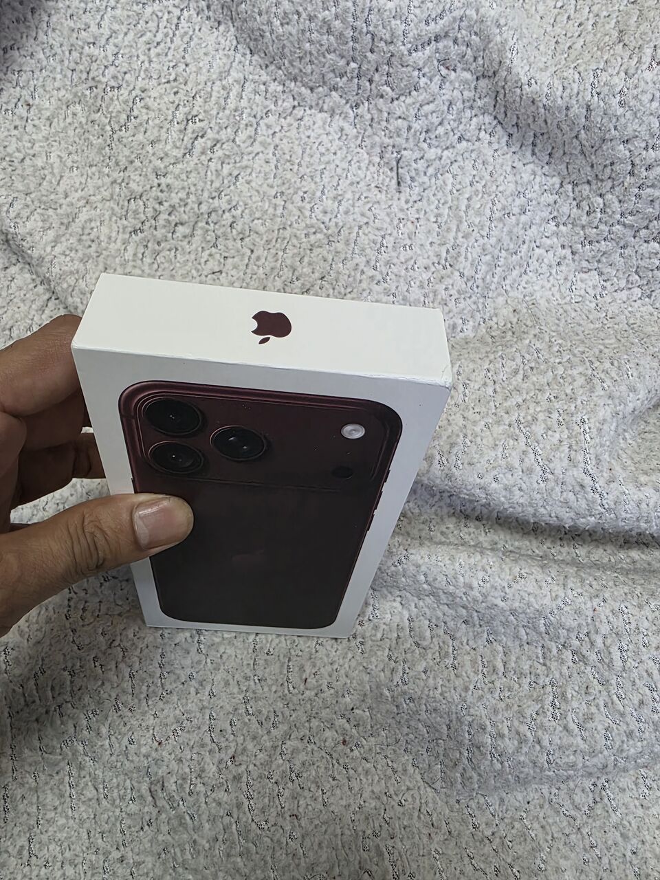 Khobar, Mobile Phones, SAR 7800,  IPhone 18 Pro Max 512gb Box Packed Sealed Pack Sale Swap Burgundy Color