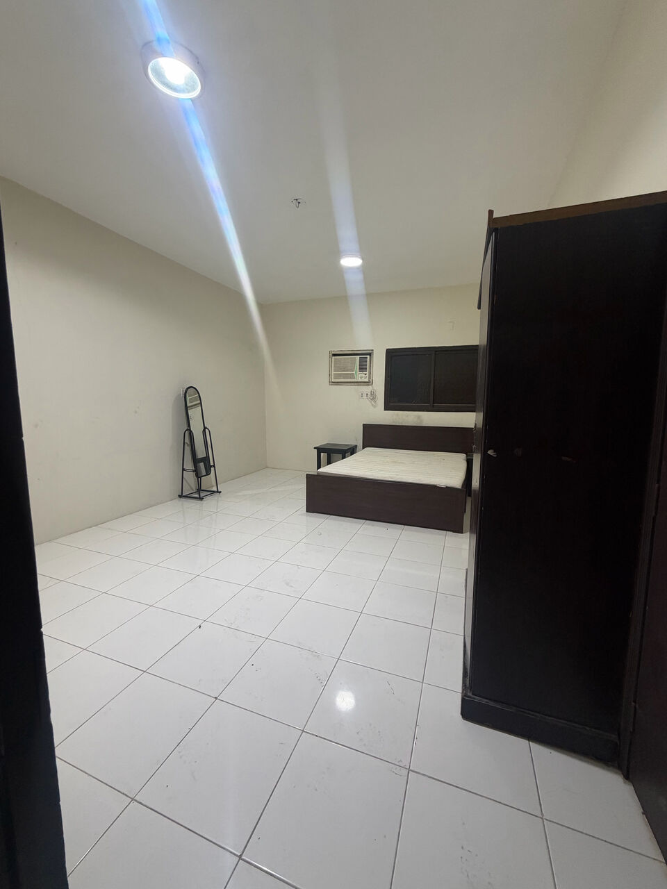 Dammam, Rooms for Rent, SAR 1250/month,  Single Room For Executive Bachelor In Corniche Dammam