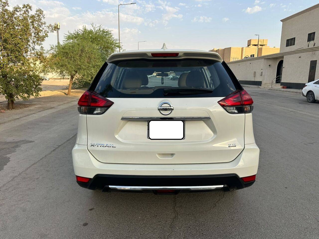 Riyadh, Vehicles, Cars & Trucks , SAR 62000,  Nissan X-Trail (2.5) 2WD,  2022,  Automatic,  85000 KM,   Nissan X-Trail (2.5) 2WD With Mid Option 1st Owner Family Exit Sales No Accident