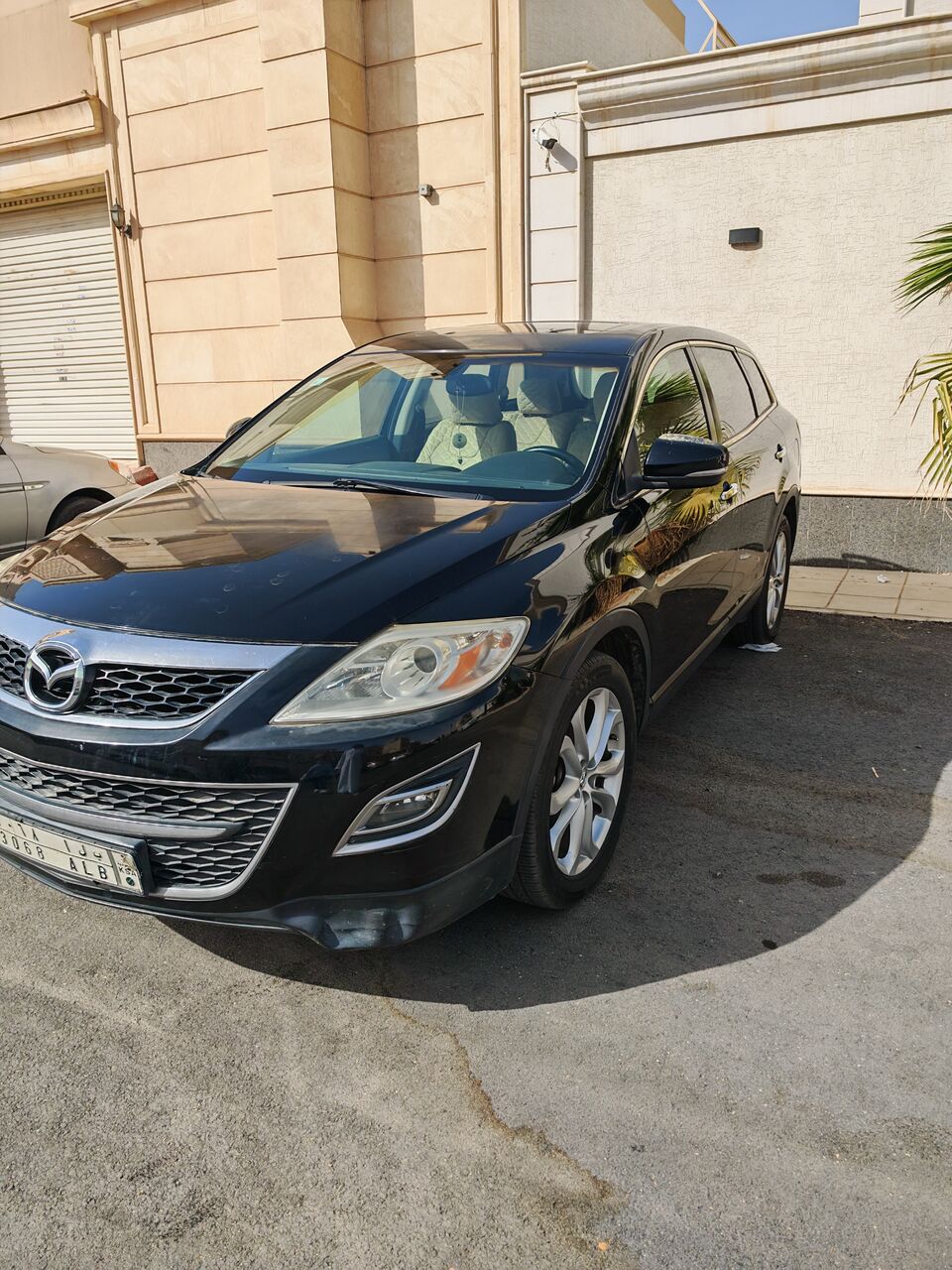 Riyadh, Vehicles, Cars & Trucks , SAR 26000,  Mazda CX-9,  2011,  Automatic,  189000 KM,    Full Option &ndash; AWD  189,000KM