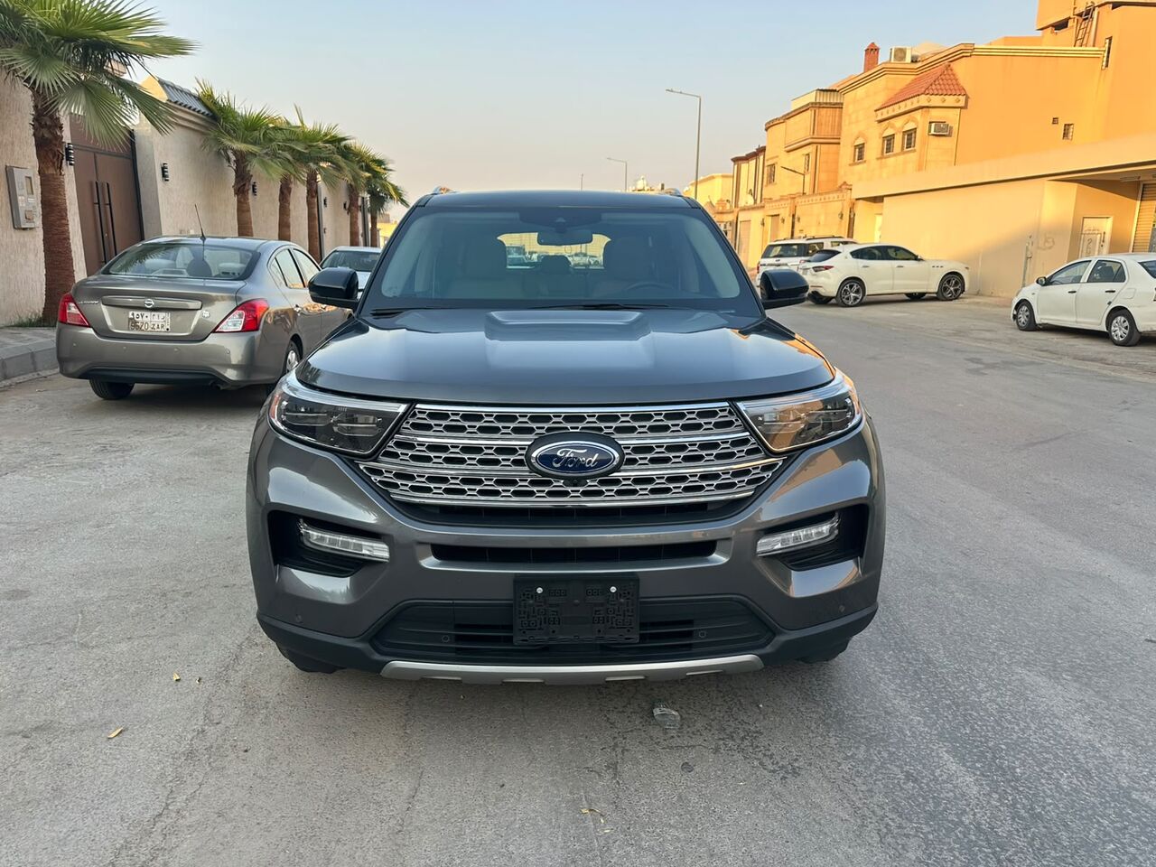 Riyadh, Vehicles, Cars & Trucks , SAR 145000,  Ford Explorer Limited Edition,  2022,  Automatic,  29000 KM,   Ford Explorer XLT With Panorama Sunroof N 4x4 Limited Edition 1st Owner Accident Free