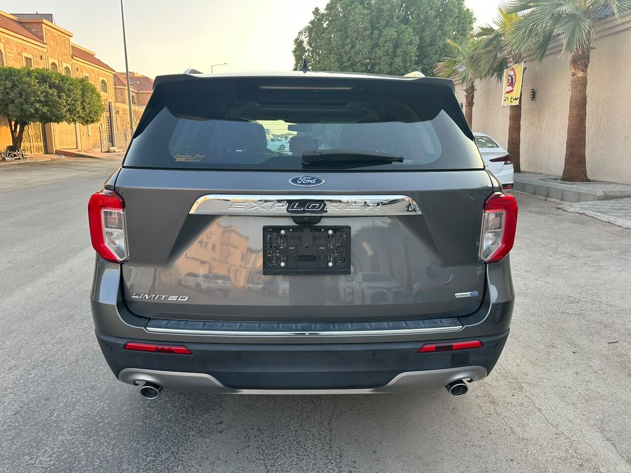 Riyadh, Vehicles, Cars & Trucks , SAR 145000,  Ford Explorer Limited Edition,  2022,  Automatic,  29000 KM,   Ford Explorer XLT With Panorama Sunroof N 4x4 Limited Edition 1st Owner Accident Free