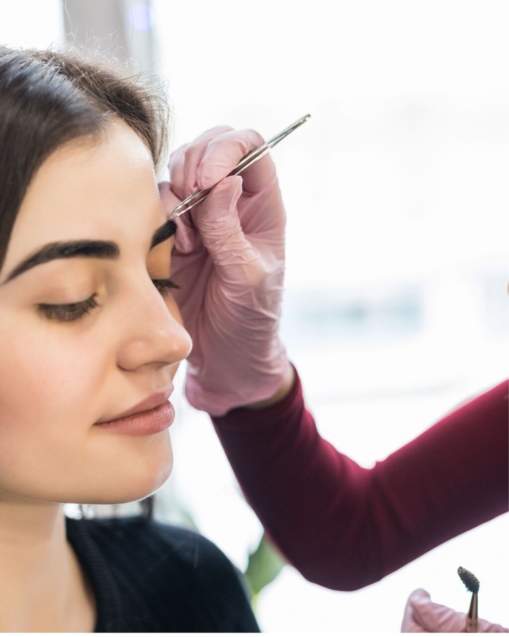 Los Angeles, Beautician, Permanent Eye Makeup Near Me & Dermaplaning Facial Near Me &ndash; Professional Beauty Services