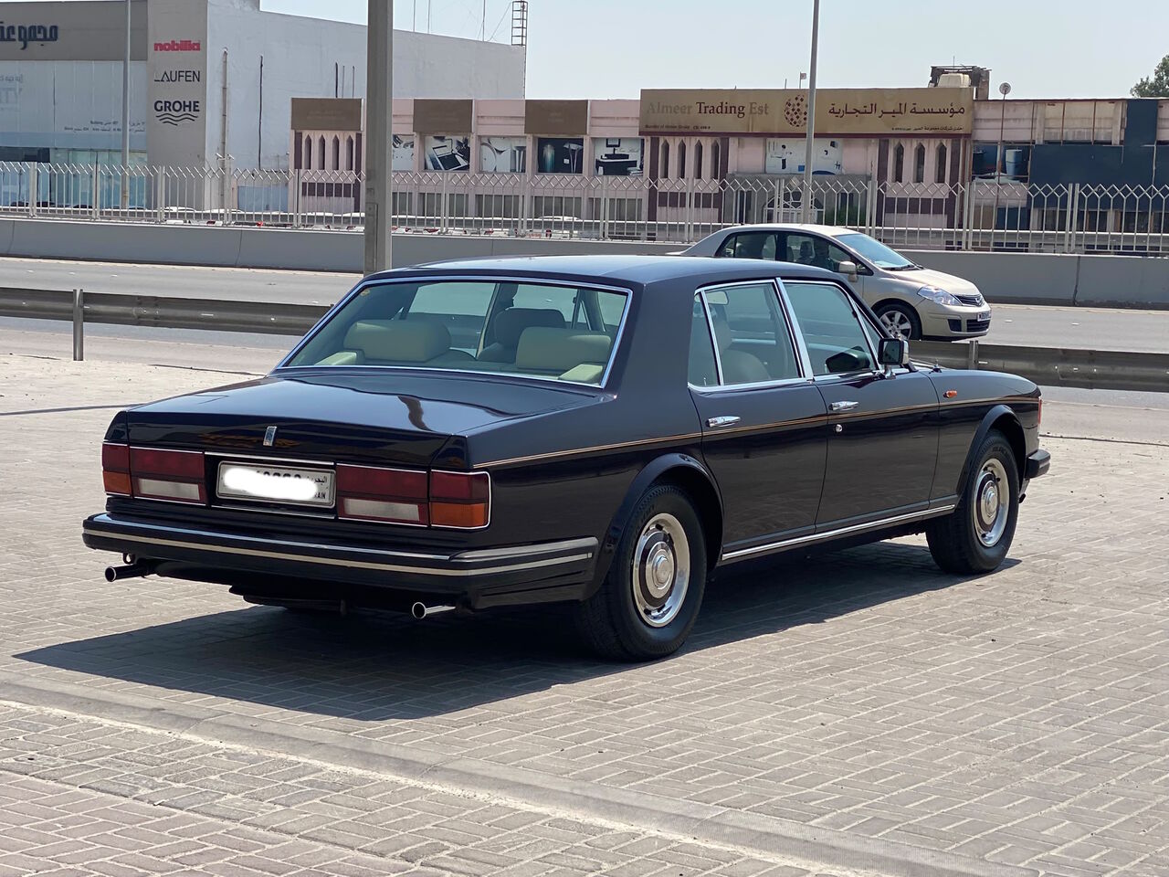 Manama, Vehicles, Cars & Trucks , BHD 5800,  Rolls Royce Spirit,  1984,  Automatic,  24450 KM,    (Maroon)