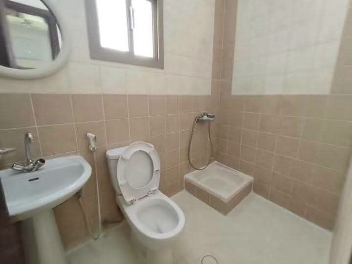 Manama, Apartments, Flats, Houses & Villas, BHD 180/month,  2 BR,  𝐑𝐚𝐬 𝐑𝐮𝐦𝐚𝐧:- 2𝐁𝐇𝐊 𝐅𝐥𝐚𝐭 𝐨𝐧 𝐑𝐞𝐧𝐭 𝐰𝐢𝐭