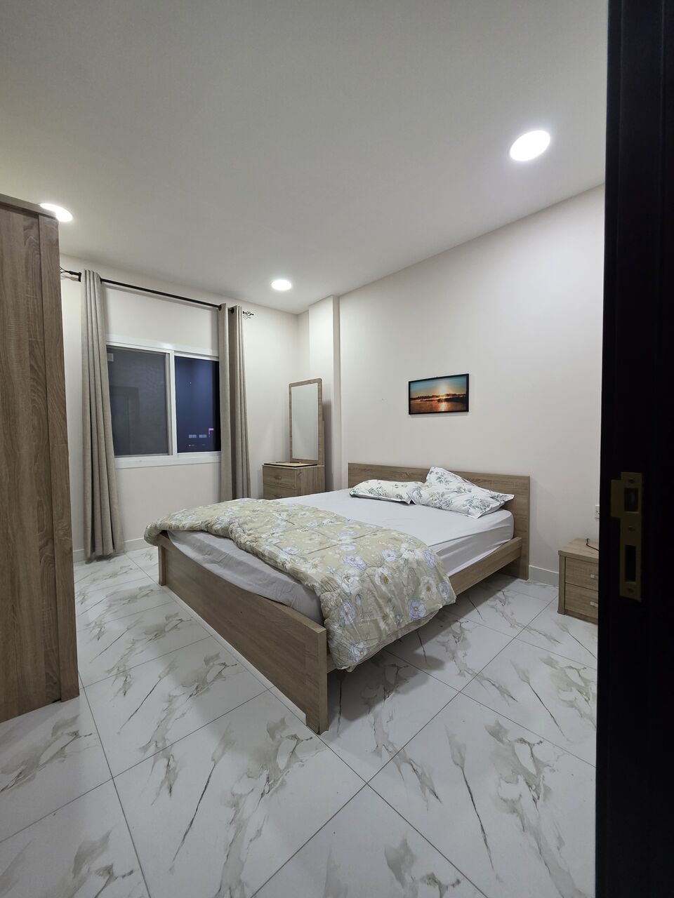 Juffair, Apartments, Flats, Houses & Villas, BHD 250/month,  2 BR,  @2BATHROOM Hall Kitchen Open Electricity Bill Payment Fully Furnished Car Parking