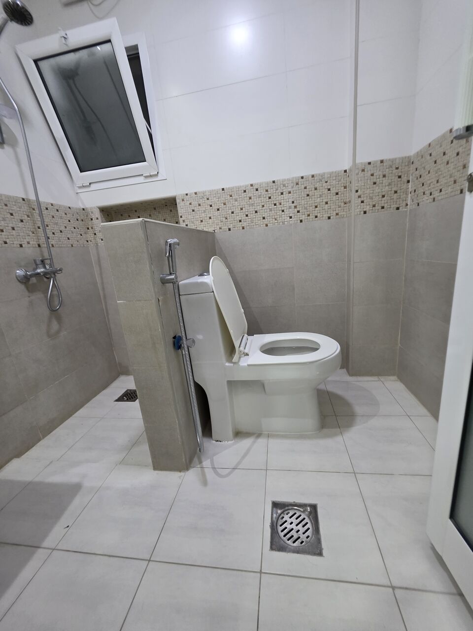 Juffair, Apartments, Flats, Houses & Villas, BHD 250/month,  2 BR,  @2BATHROOM Hall Kitchen Open Electricity Bill Payment Fully Furnished Car Parking
