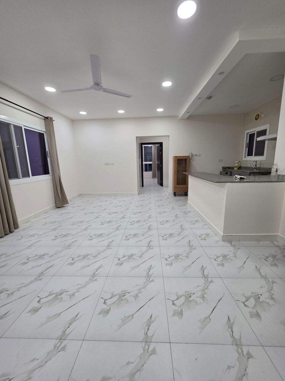 Juffair, Apartments, Flats, Houses & Villas, BHD 230/month,  2 BR,  #2BATHROOM Hall Kitchen Open Electricity Bill Payment Semi Furnished Car Parking