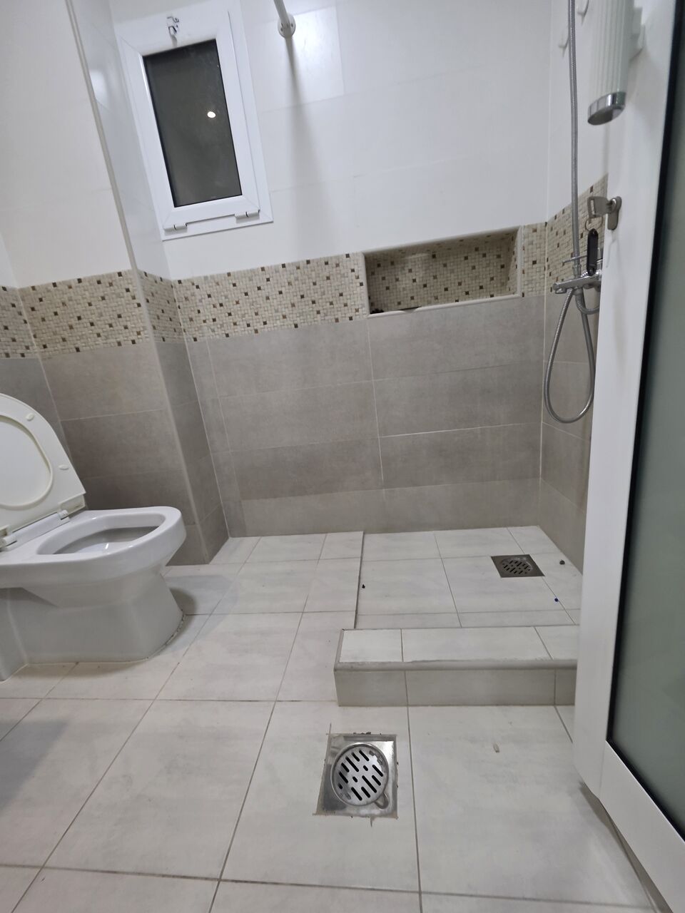 Juffair, Apartments, Flats, Houses & Villas, BHD 230/month,  2 BR,  #2BATHROOM Hall Kitchen Open Electricity Bill Payment Semi Furnished Car Parking