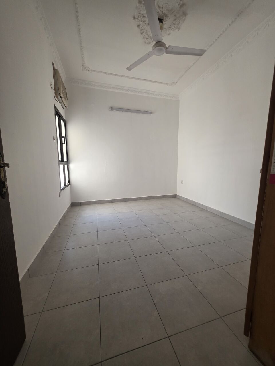 Hoora, Apartments, Flats, Houses & Villas, BHD 230/month,  2 BR,  £2BATHROOM Hall Kitchen With Electricity