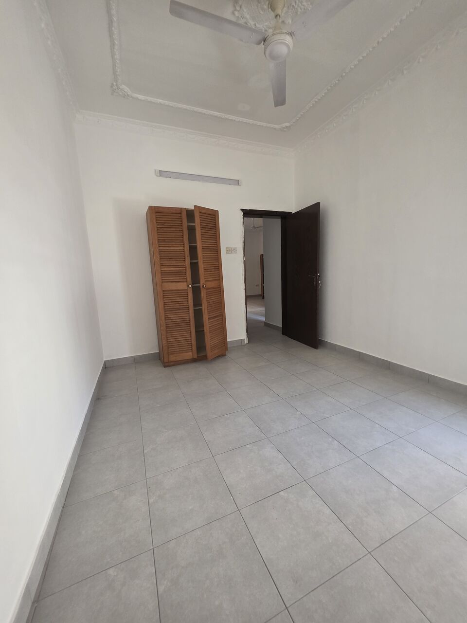 Hoora, Apartments, Flats, Houses & Villas, BHD 230/month,  2 BR,  £2BATHROOM Hall Kitchen With Electricity