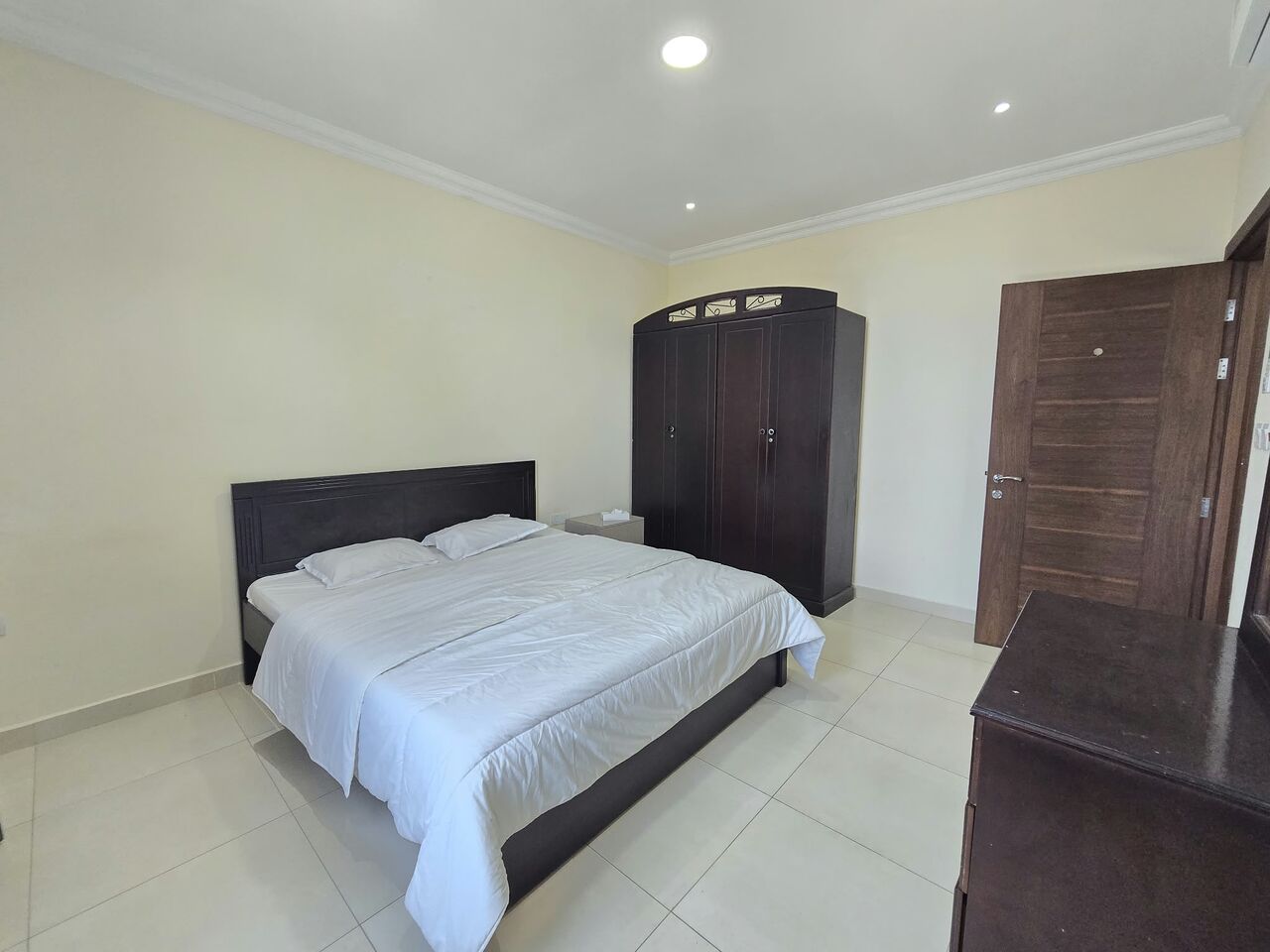 Umm Al Hassam, Apartments, Flats, Houses & Villas, BHD 250/month,  1 BR,  25 Sq. Meter,  Fully Furnished 1 BHK For Rent In New Building