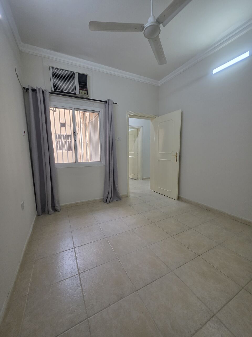 Hoora, Apartments, Flats, Houses & Villas, BHD 230/month,  2 BR,  +ATHROOM Hall Kitchen With Electricity
