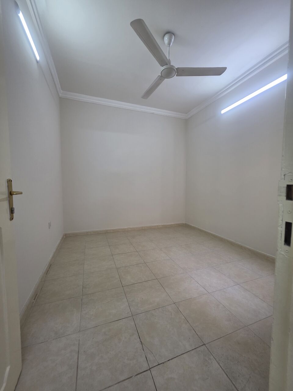 Hoora, Apartments, Flats, Houses & Villas, BHD 230/month,  2 BR,  +ATHROOM Hall Kitchen With Electricity