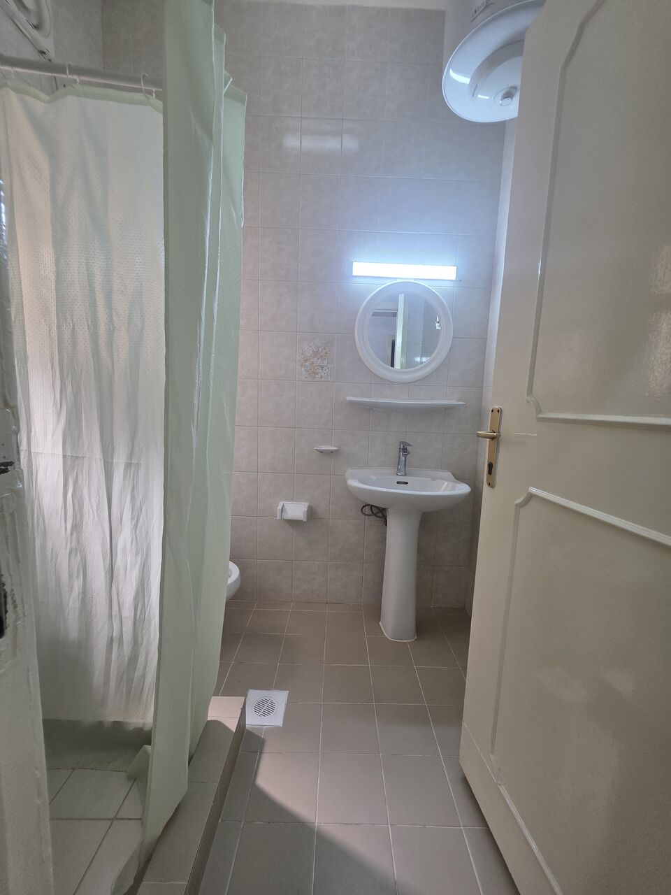 Hoora, Apartments, Flats, Houses & Villas, BHD 230/month,  2 BR,  +ATHROOM Hall Kitchen With Electricity