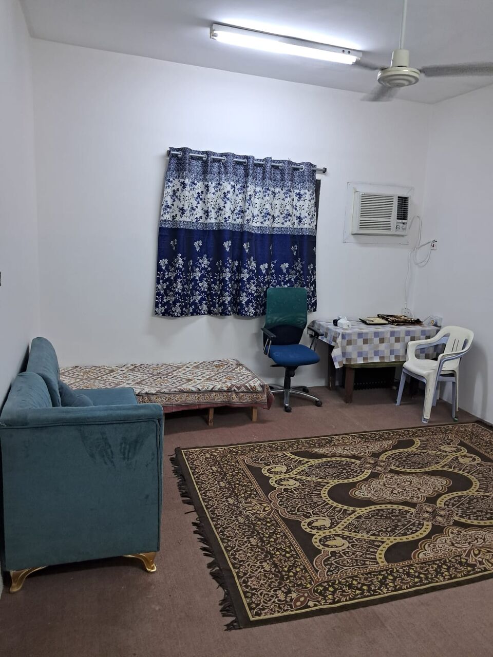 Al Wizarat, Rooms for Rent, SAR 1/month,  Furnished,  30 Sq. Meter,  Executive Bachelor Room Available For Rent In Hara &ndash; SAR 1,100/- Per Month In Family Flat