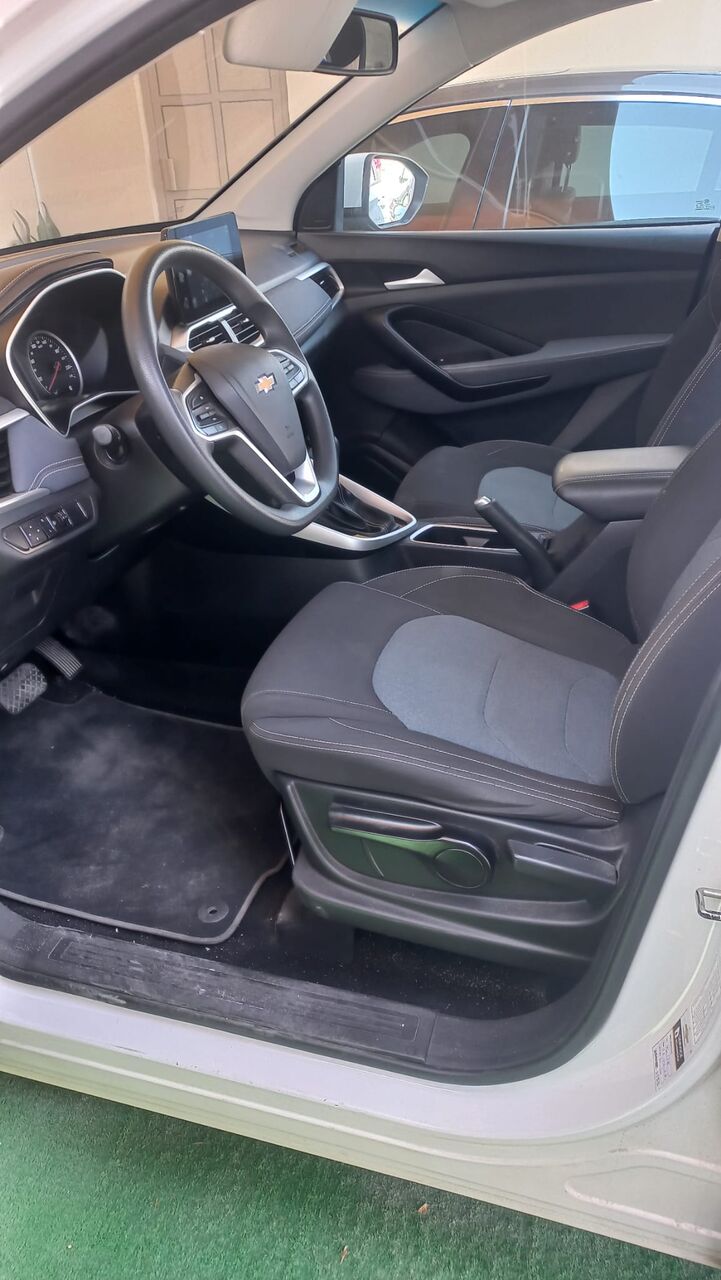 Mahooz, Vehicles, Cars & Trucks , BHD 3900,  Chevrolet Captiva,  2022,  Automatic,  46 KM,  Manager Vehicle For Sale