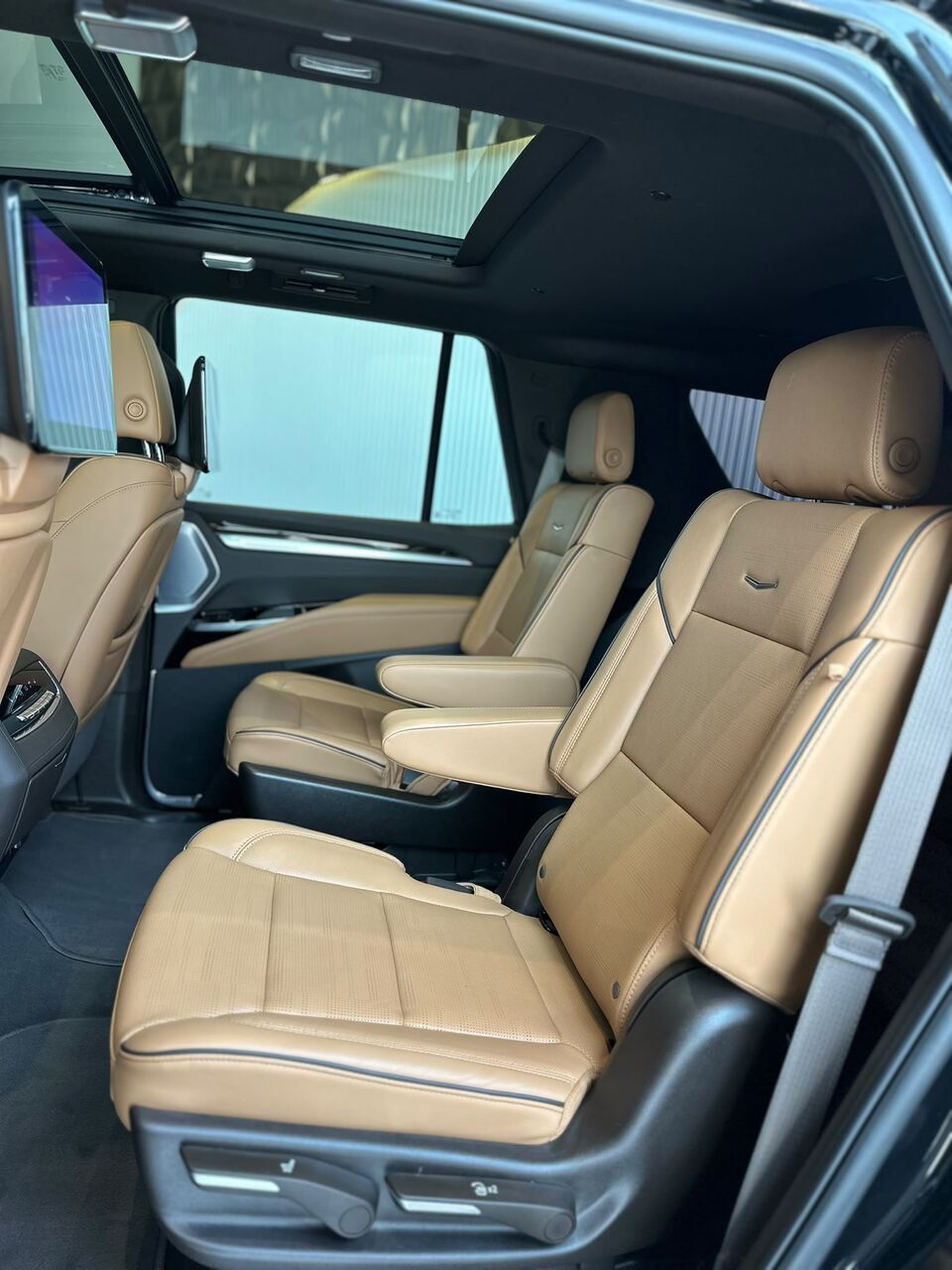 Riffa, Vehicles, Cars & Trucks , BHD 43000,  CADILLAC ESCALADE 600 PLATINUM 2025 BLACK,  2025,  Automatic,  12000 KM,