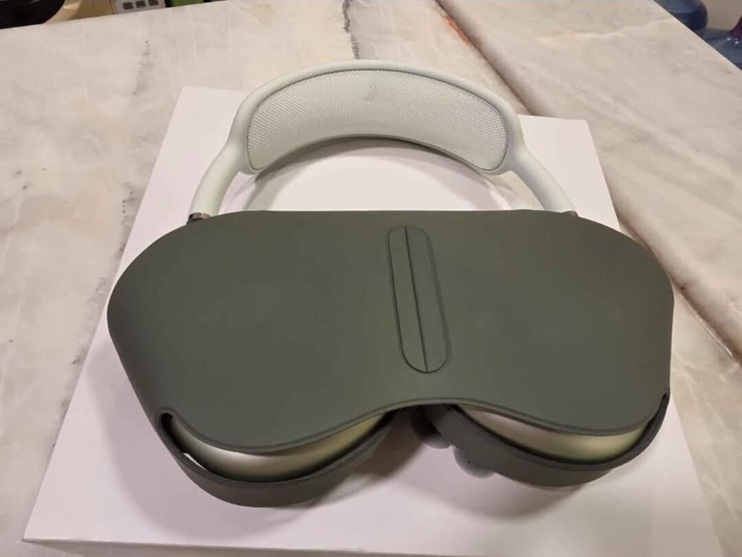 Al Sulaymaniyyah, Electronics, SAR 1000,  Apple AirPods Max &ndash; Wireless Headphone