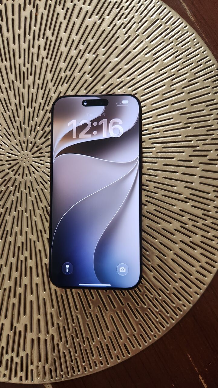 Riyadh, Mobile Phones, SAR 5900,  IPhone 18 Pro Max 256 GB Burgundy Color
