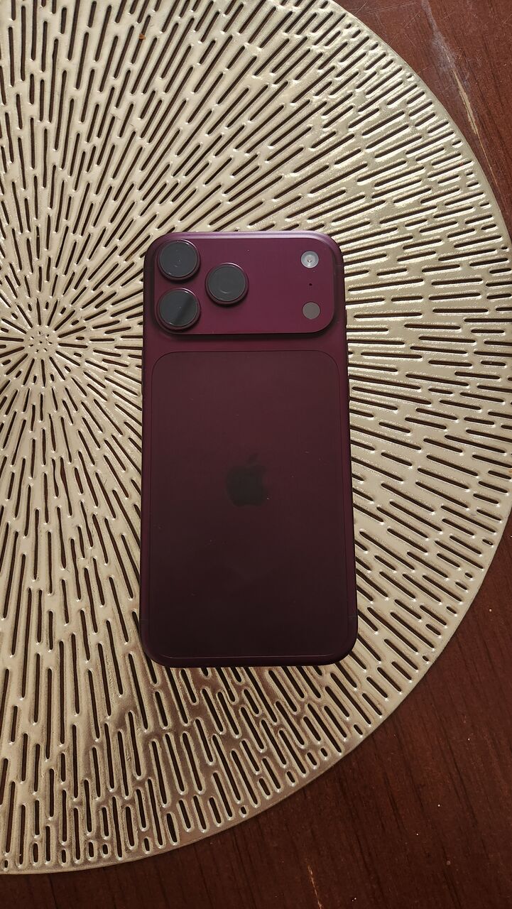 Riyadh, Mobile Phones, SAR 5900,  IPhone 18 Pro Max 256 GB Burgundy Color