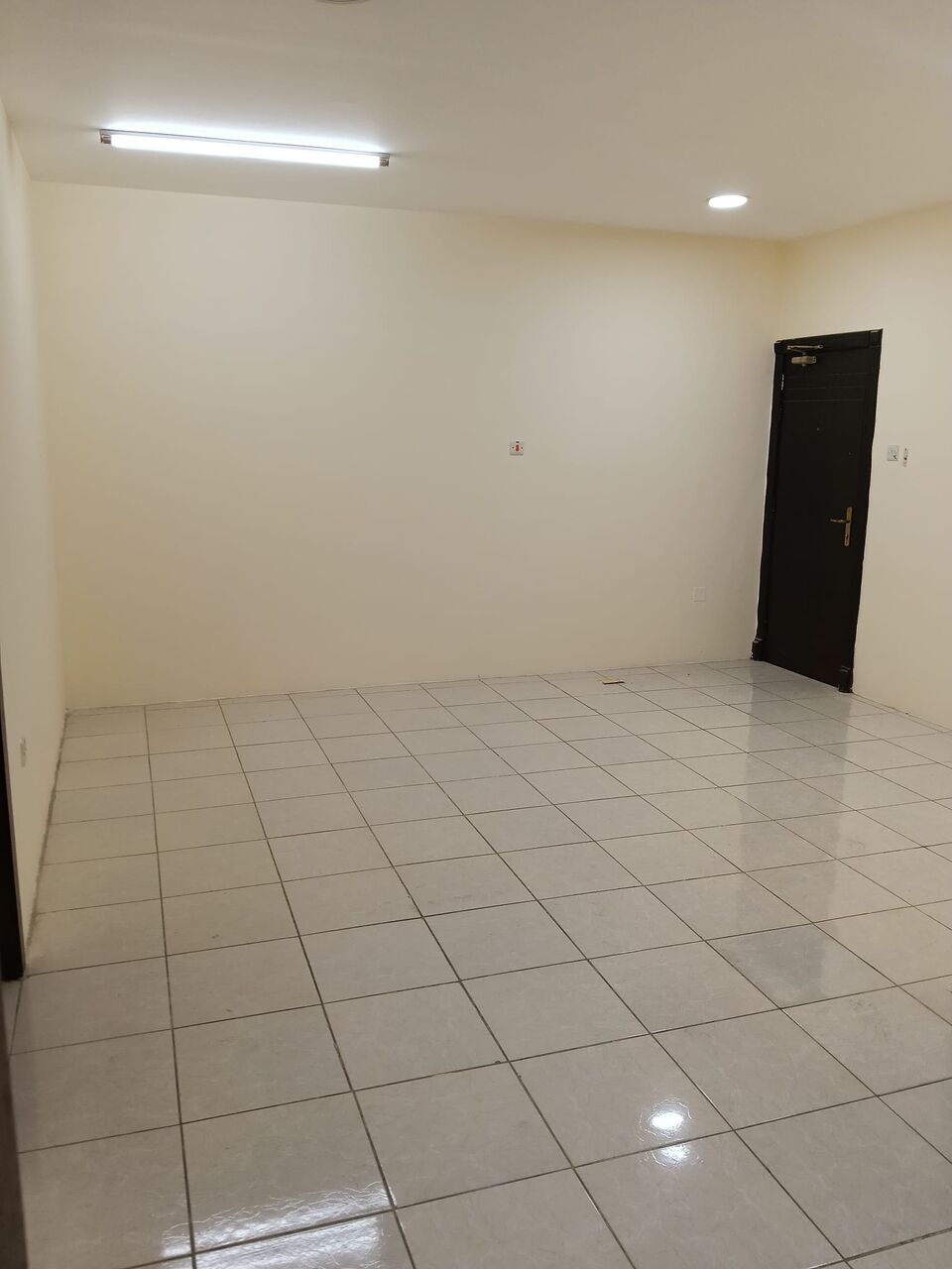 Salmaniya, Apartments, Flats, Houses & Villas, BHD 240/month,  2 BR,  2 Bedroom Unfurnished Flat For Rent With Ewa Unlimited