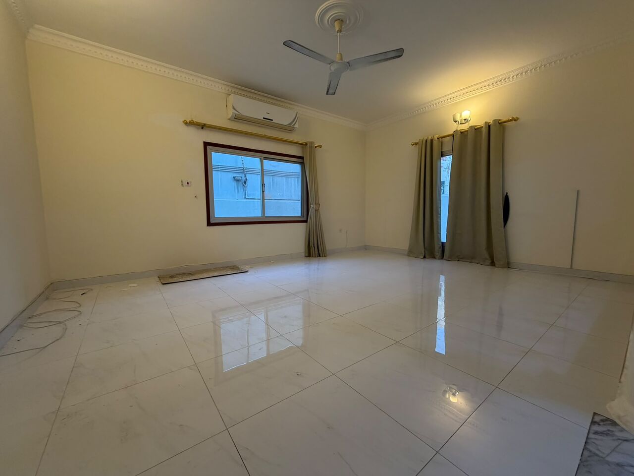 Zinj, Villas, BHD 650,  Furnished,  6BR SPACIOUS SEMI-FURNISHED VILLA FOR RENT IN ZINJ