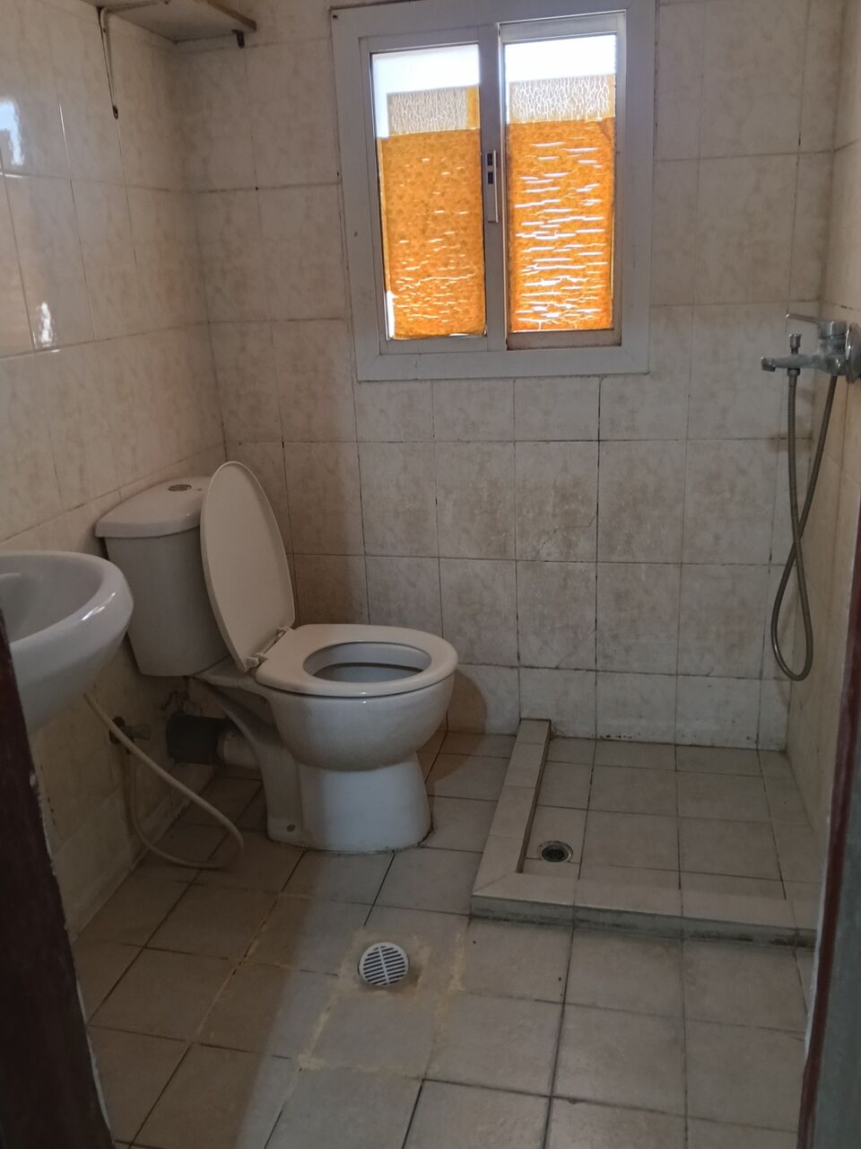 Gudaibiya, Apartments, Flats, Houses & Villas, BHD 155/month,  1 BR,  1 Bedroom Unfurnished Flat For Rent With Ewa