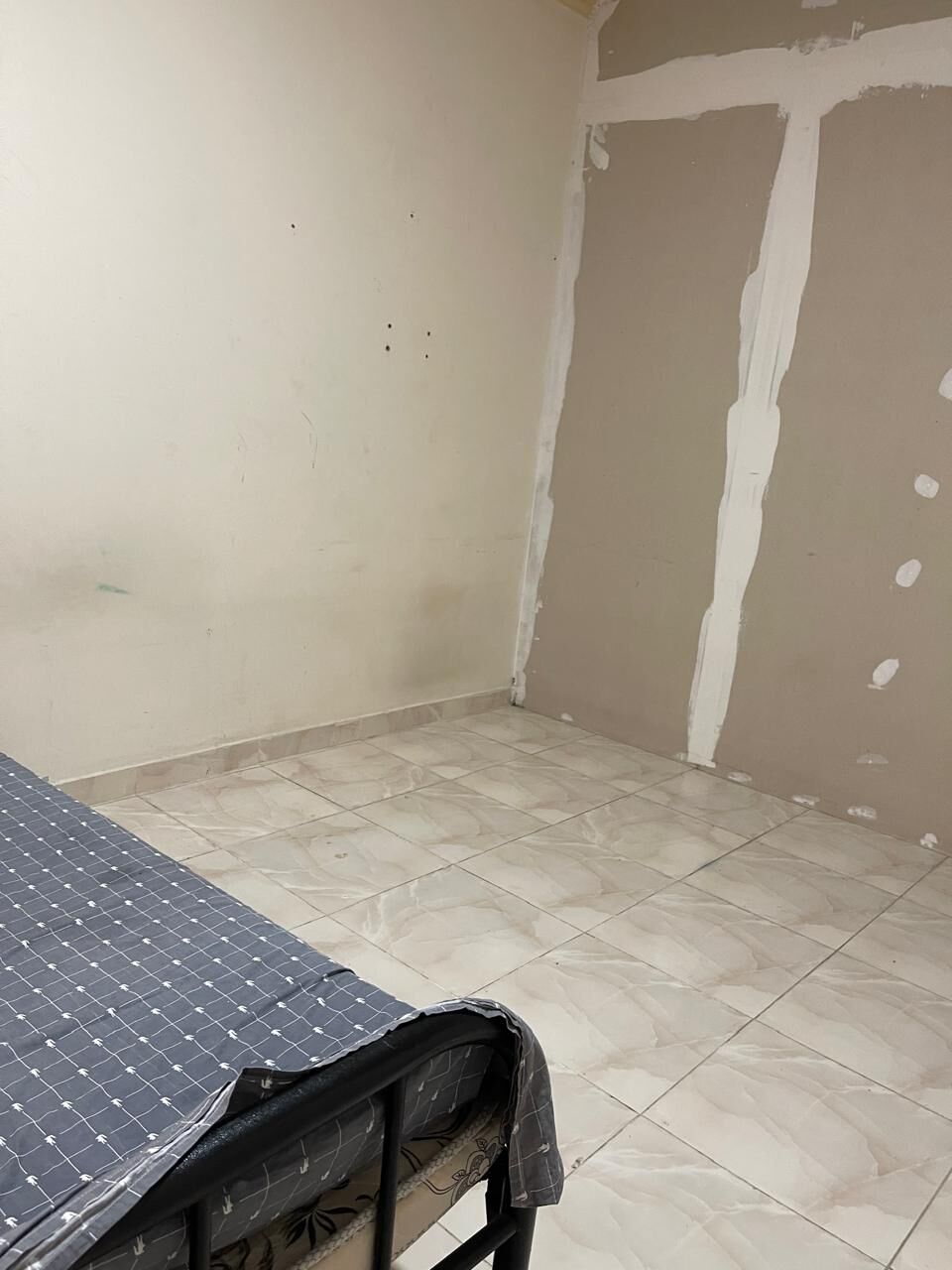 Al Rakah Al Shamaliyah, Rooms for Rent, SAR 1000/month,  Furnished,  Semi-Furnished Room For Rent &ndash; Ar Rakah Ashumalia