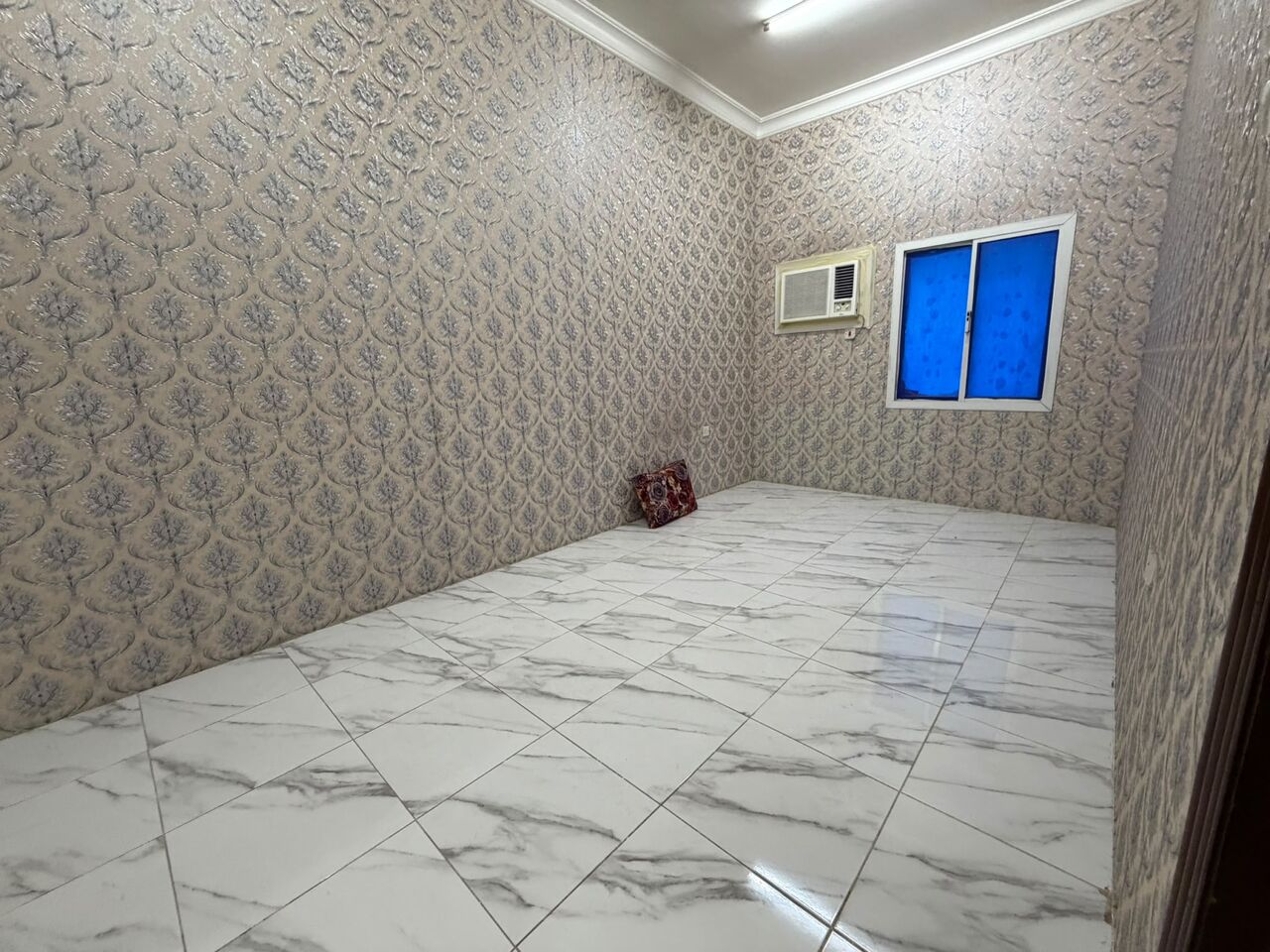 Adliya, Apartments, Flats, Houses & Villas, BHD 230/month,  2 BR,  SEMI-FURNISHED APARTMENT FOR RENT IN ADLIYA