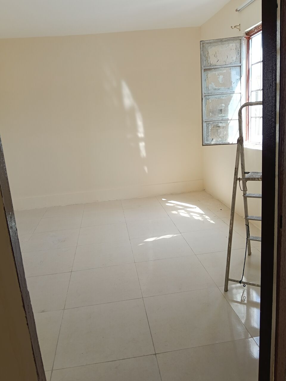 Salmaniya, Apartments, Flats, Houses & Villas, BHD 160/month,  1 BR,  1 Bedroom Unfurnished Flat For Rent With Ewa Unlimited
