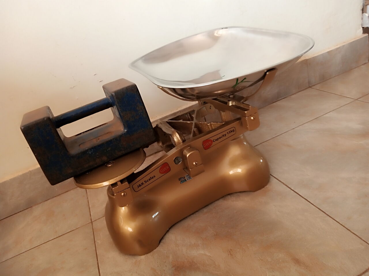 Kampala, Electronics, UGX 250000,  Why Retailers Still Use Counter Manual Balances