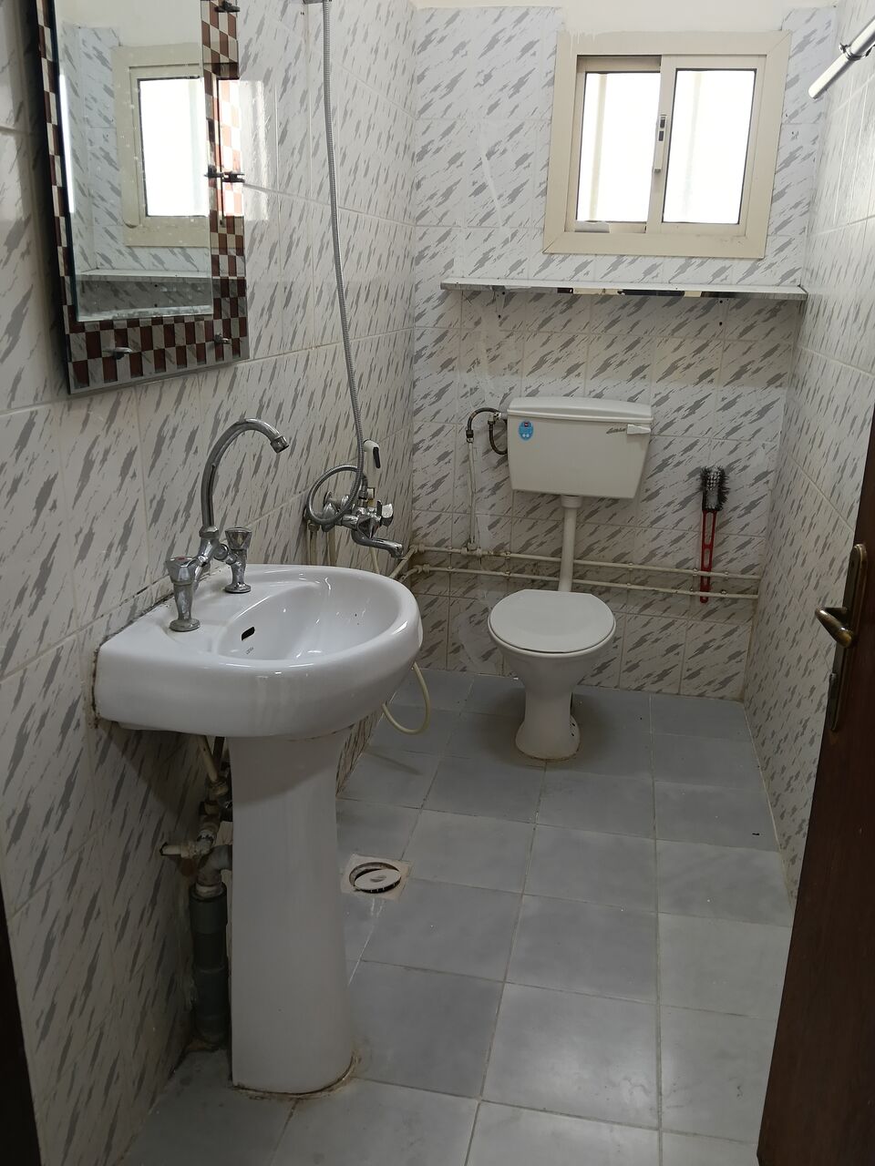 Salmaniya, Apartments, Flats, Houses & Villas, BHD 240/month,  2 BR,  2 Bedroom Unfurnished Flat For Rent With Ewa Unlimited