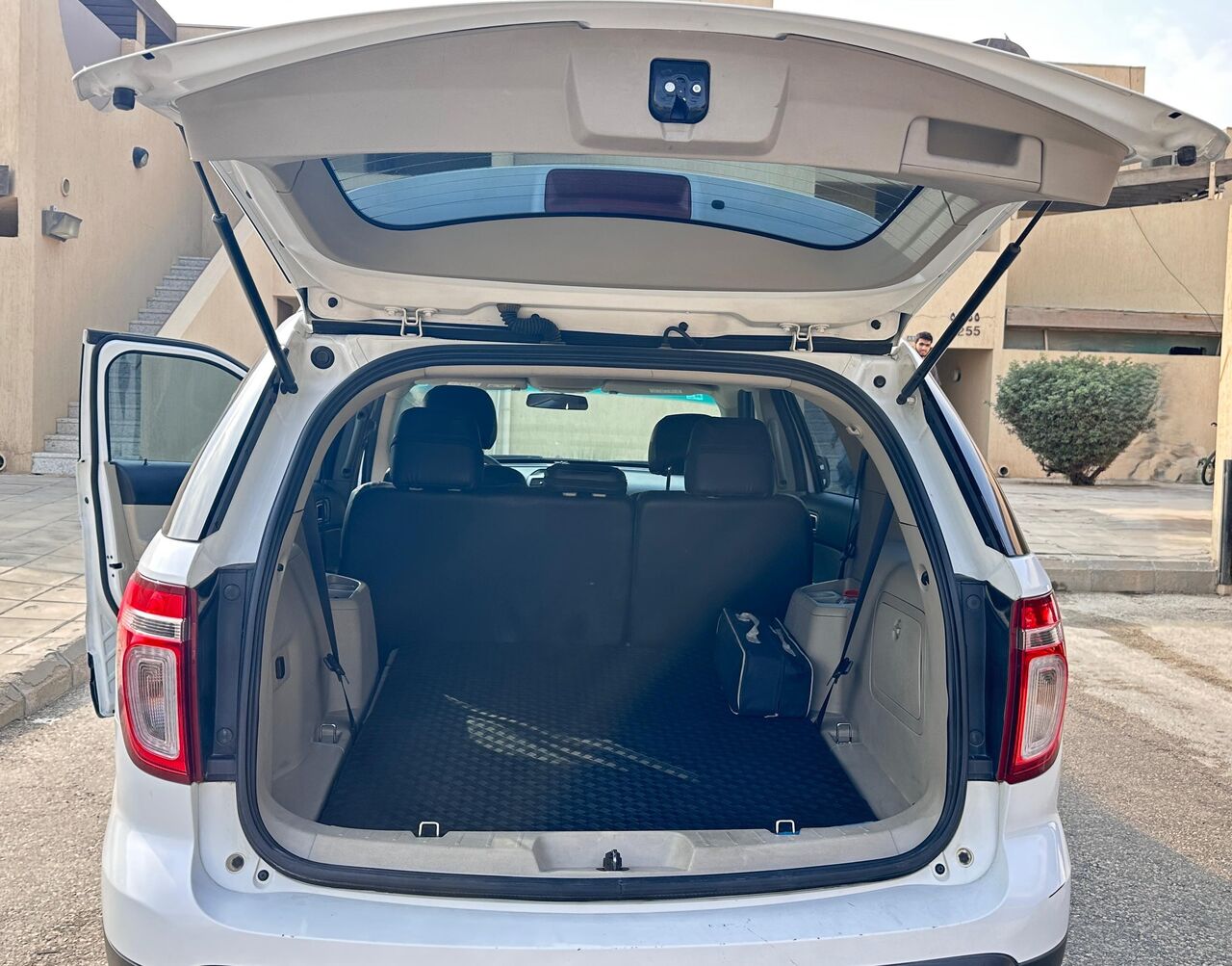 Khobar, Vehicles, Cars & Trucks , SAR 48000,  Ford Explorer,  2015,  Automatic,  230 KM,    – Standard (4WD) | University‑Driven & Well‑Maintained
