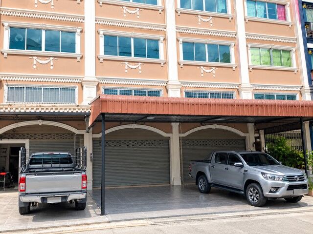 Bangkok, Villas, THB 9999,  19 Sq. Feet,  ทำเลสุวินทวงศ์ หนองจอก ปั๊มน้ำมันบ