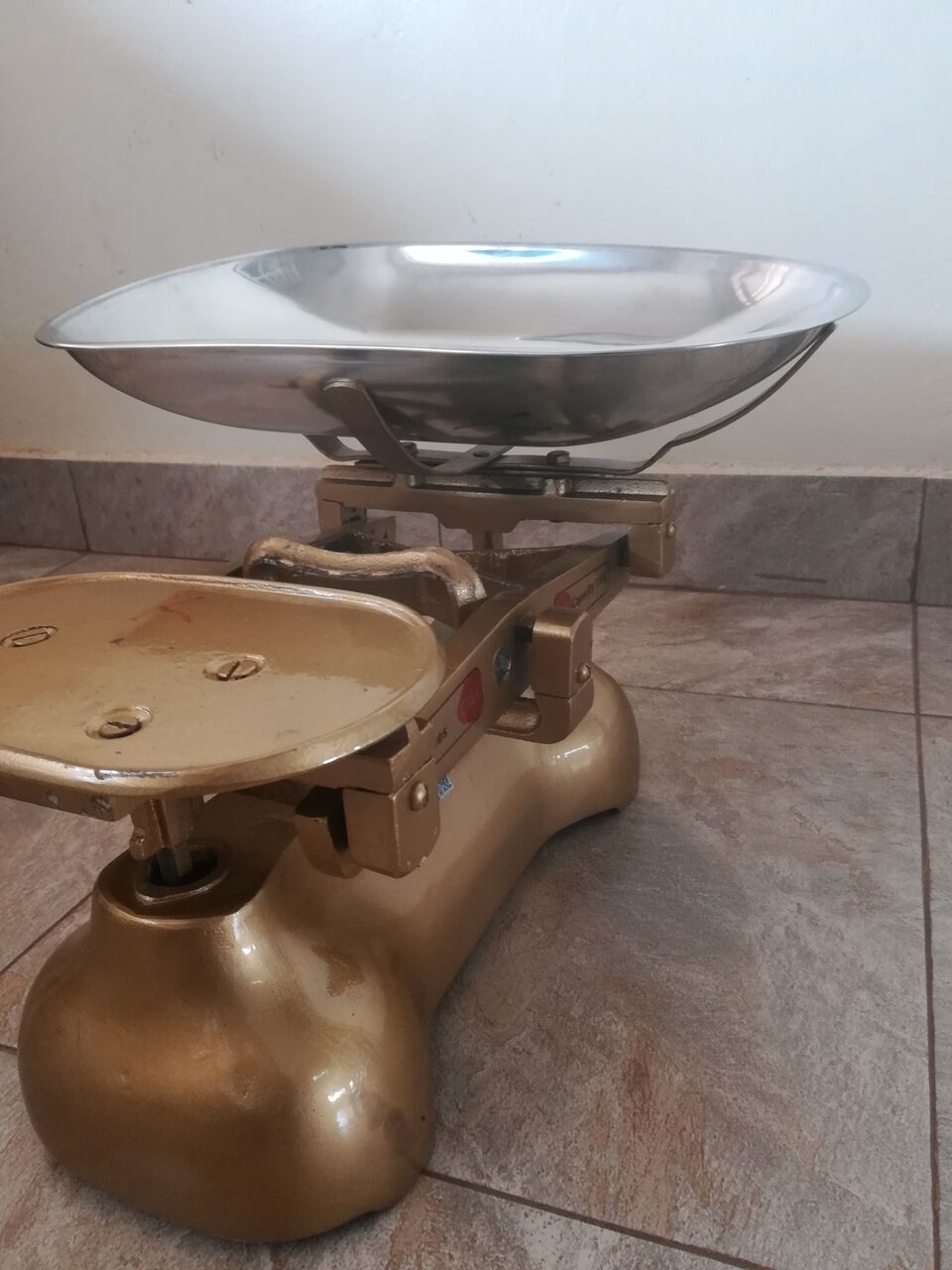 Kampala, Electronics, UGX 250000,  How To Maintain A Counter Manual Balance