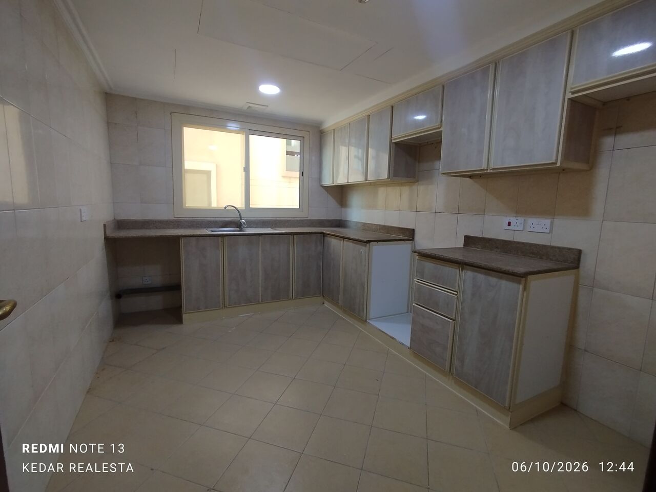 Burhama, Apartments, Flats, Houses & Villas, BHD 230/year,  2 BR,  2bhk Semi Furnished Apartment Available In Burhama