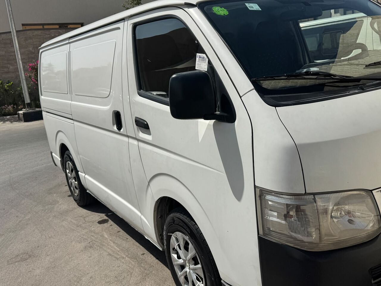 Riyadh, Vehicles, Cars & Trucks , SAR 43000,  Hiace,  2013,  Manual,  327 KM,  Toyota  Goods Van For Sale