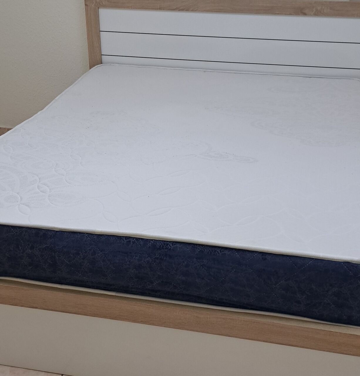 Riyadh, Furniture, SAR 1,  Double Mattress And Study Table
